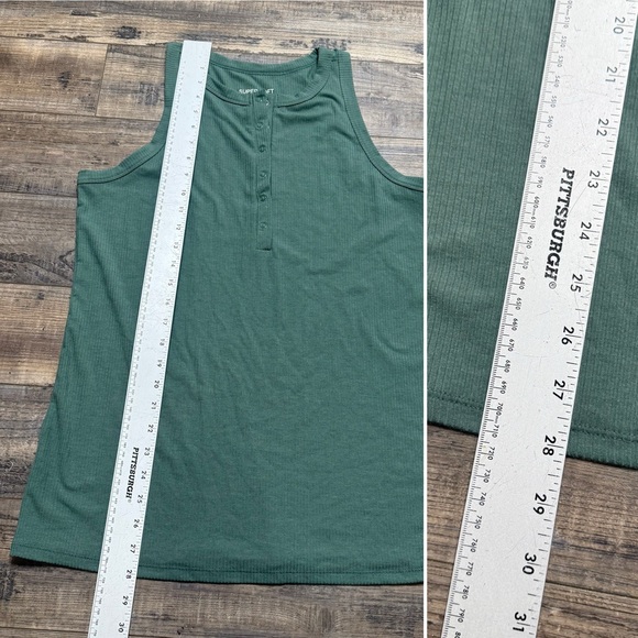 Super Soft Torrid Green Sleeveless Henley Robbed Women's Size 1X - Picture 8 of 9